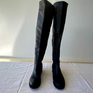 Over the knee flat boots Stuart Weitzman 50/50 8.5 medium